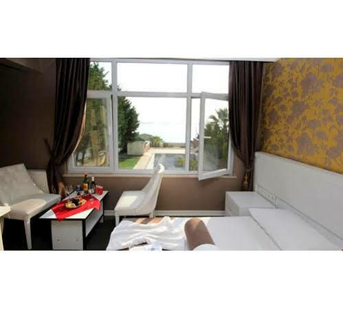 Blue Marine Hotel Sekerpinari Luaran gambar