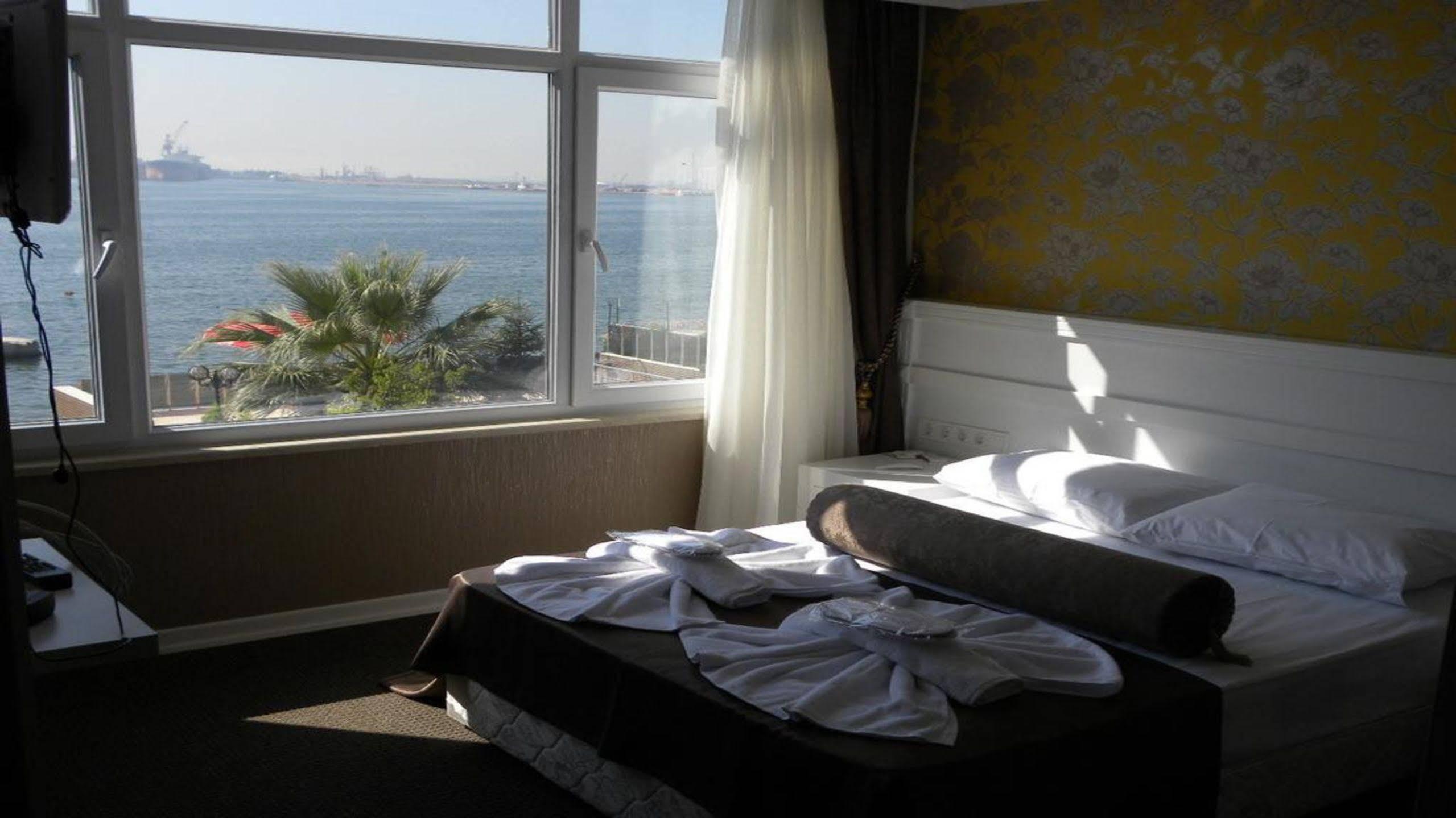 Blue Marine Hotel Sekerpinari Luaran gambar